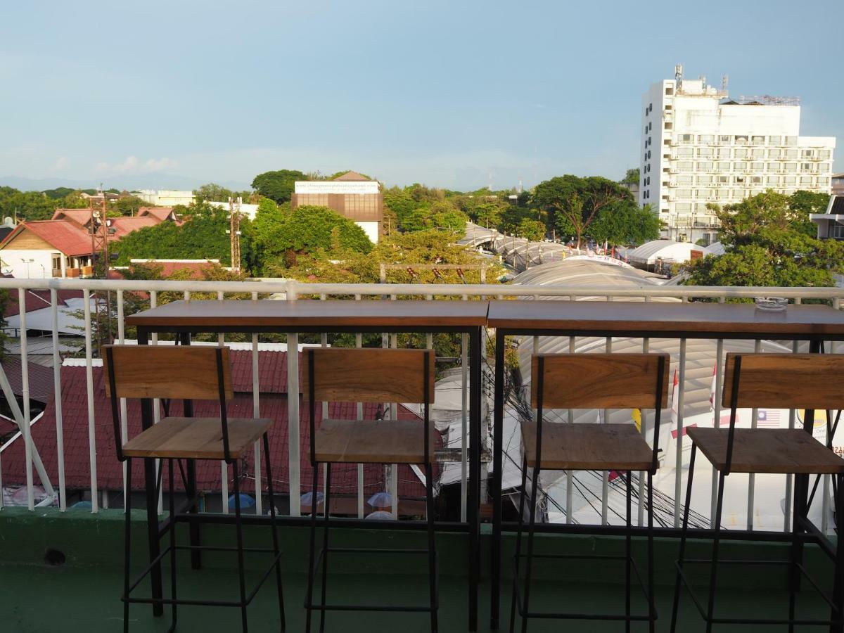 Appartement Boonnark Bed Night Bazaar No Car Parking à Chiang Mai Extérieur photo